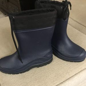 Snow boots